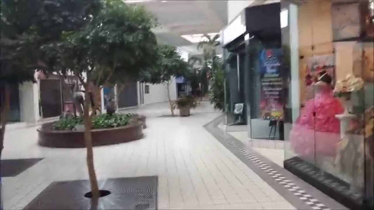 Dead / Abandoned Malls - Biltmore Square Mall
