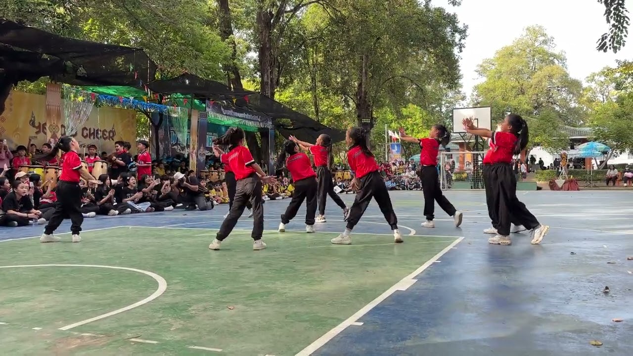 หลีดเดอร์สีแดง 2568