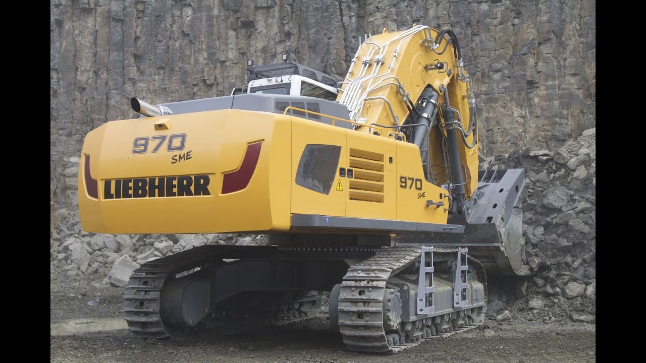 Liebherr R 970 SME Hochl&ouml;ffel Bagger bel&auml;dt Doosan DA 40 Dumper I Steinexpo 2014
