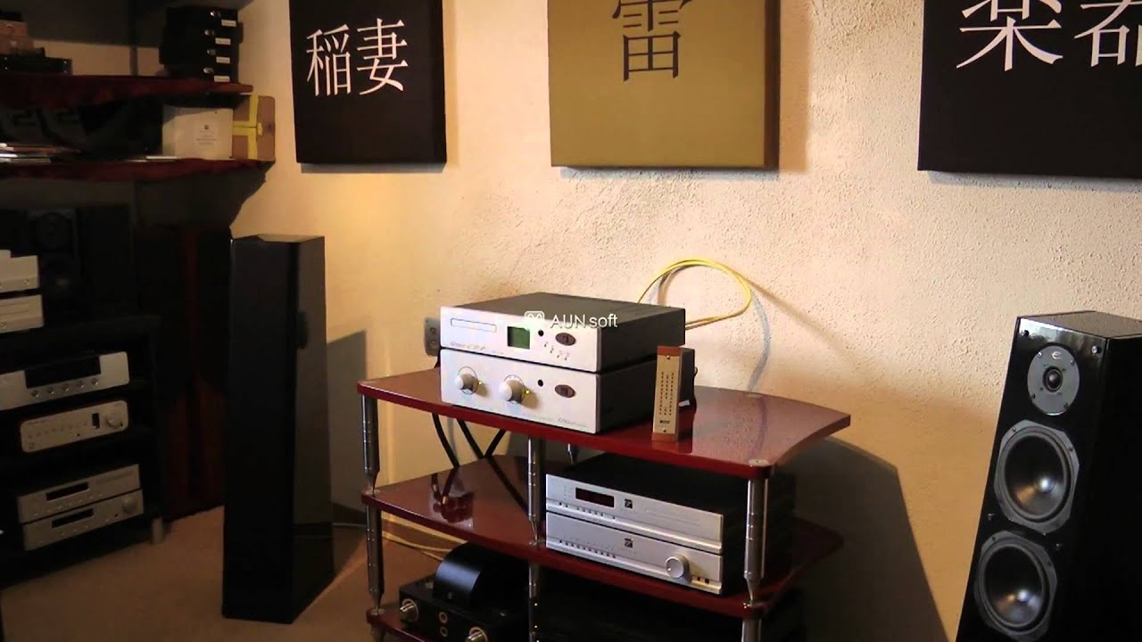 Unison Research - Unico Primo  מגבר סטריאו משולב היבריד מנורות