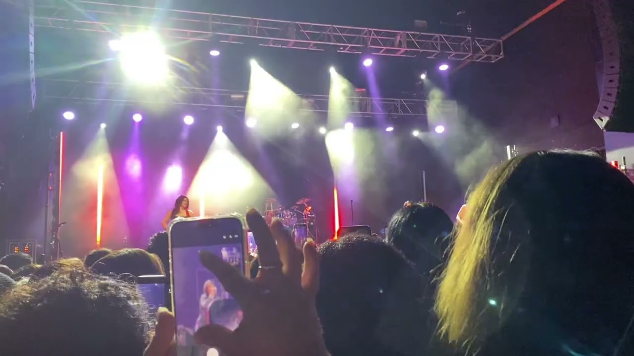 It’s still you by @maggielindemann! || Entire Song LIVE ||