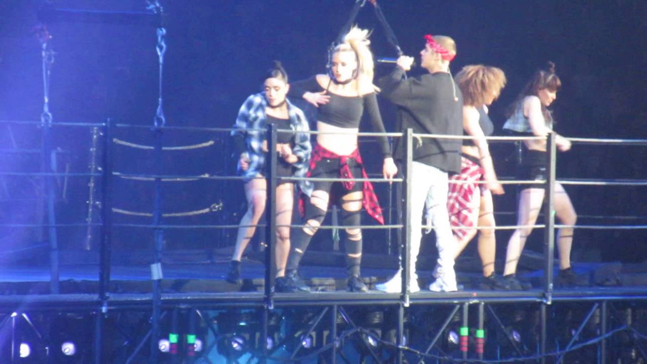 Company - Justin Bieber (Toronto)