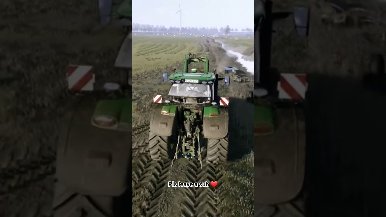 John Deere @muddy path 🔥 #farming #farmingsimulator25 #johndeere joh