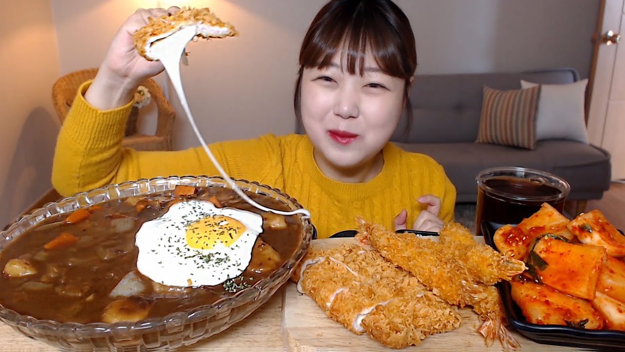 촉촉한 하이라이스 치즈듬뿍 돈까스 새우튀김 섞박지 먹방 Hashed rice & Cheese pork cutlet, shrimp fries mukbang