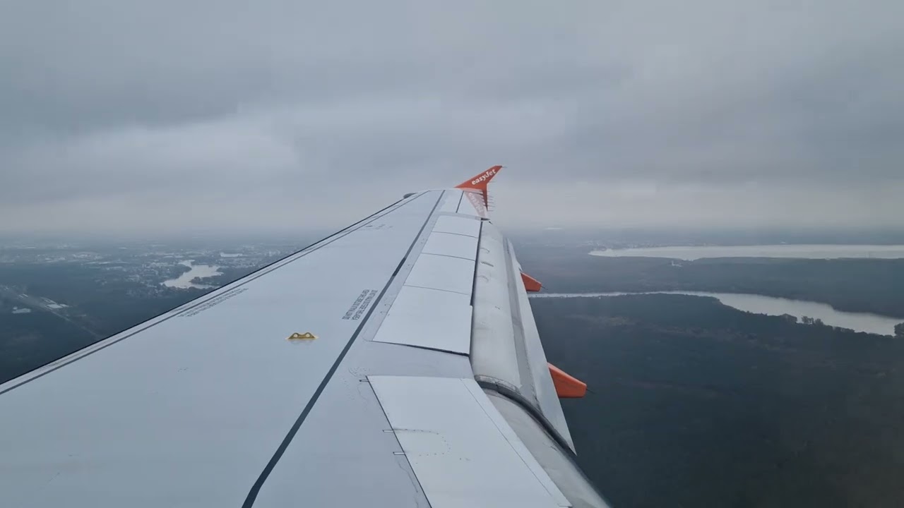 easyJet Flug Palma de Mallorca [PMI] - Berlin Brandenburg [BER] Start & Landung | Airbus A319-111