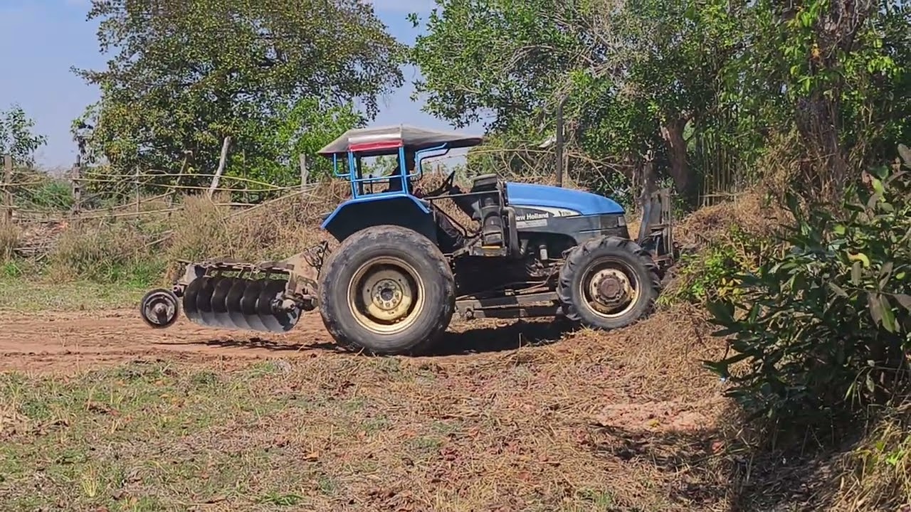 ดันดินเสริมคันนาเจ้ายักษ์ TS90 NEW HOLLAND