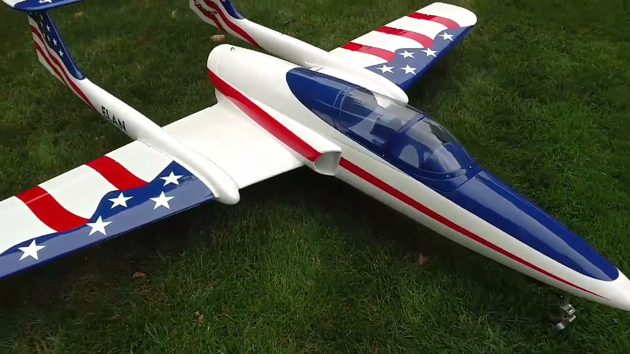 A quick tour of the Stars & Stripes Boomerang Elan V2