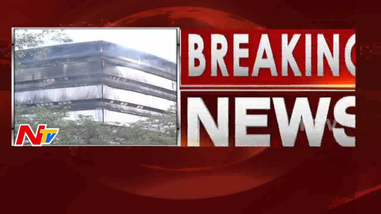 Massive Fire Breaks Out At Delhi's FICCI Auditorium Building | Breaking News | NTV