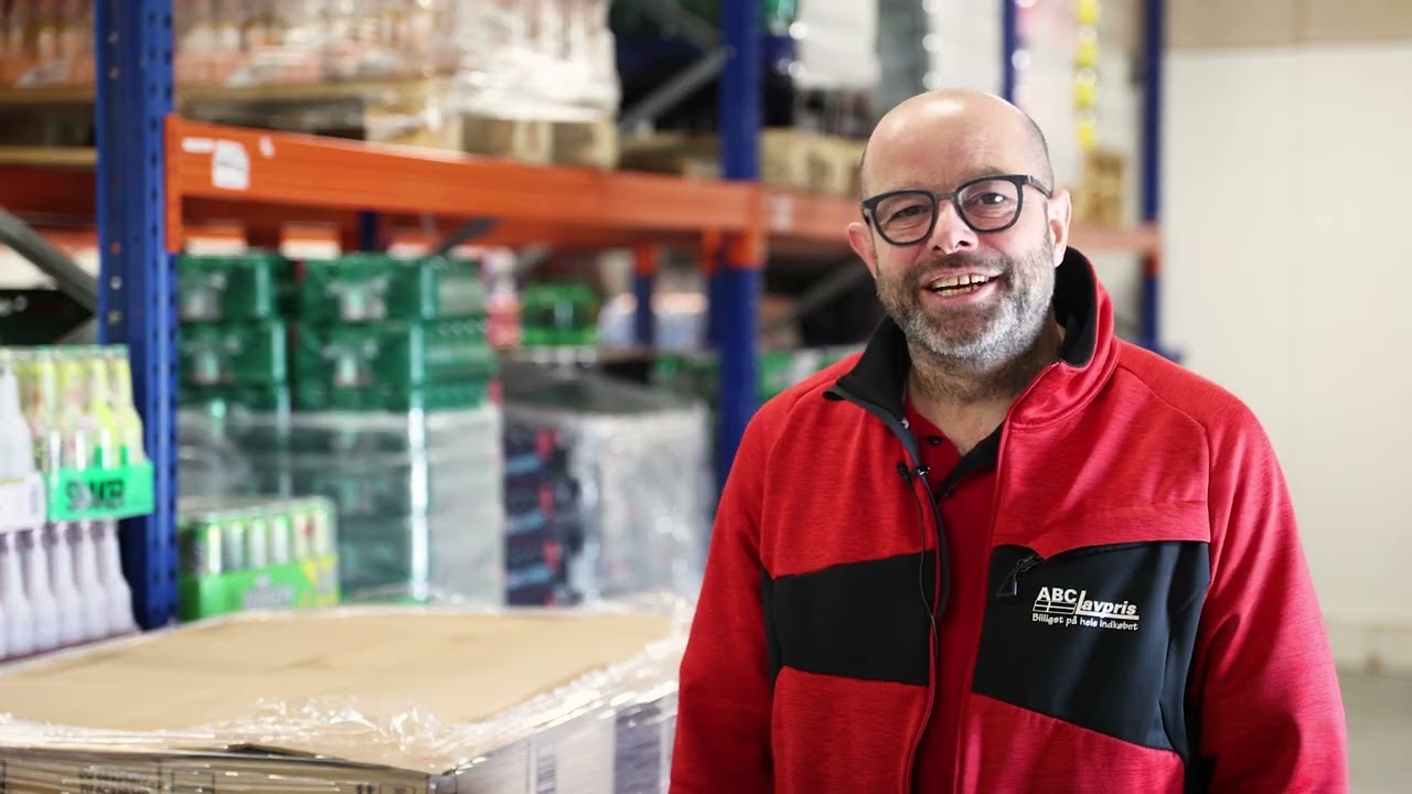 Pap- og plastpressere er en del af genanvendelsesstrategien hos ABC Lavpris