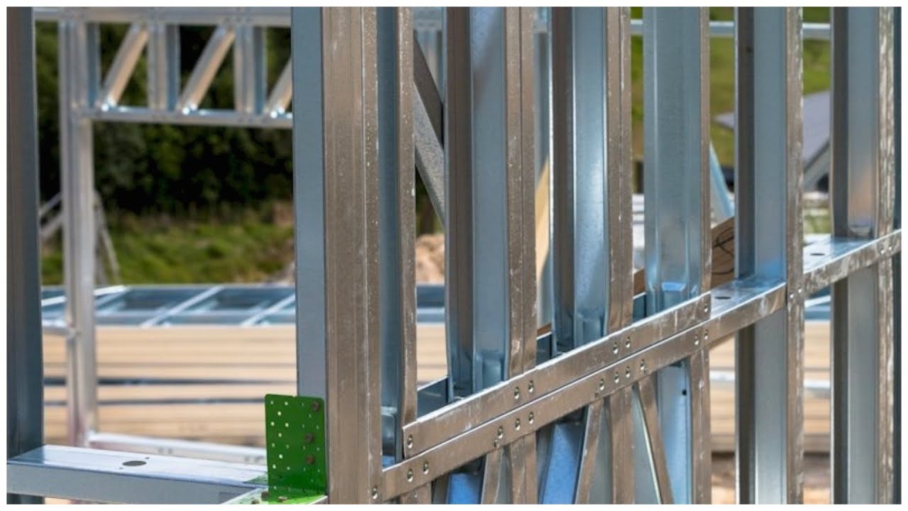 Light gauge steel frame system building assembling