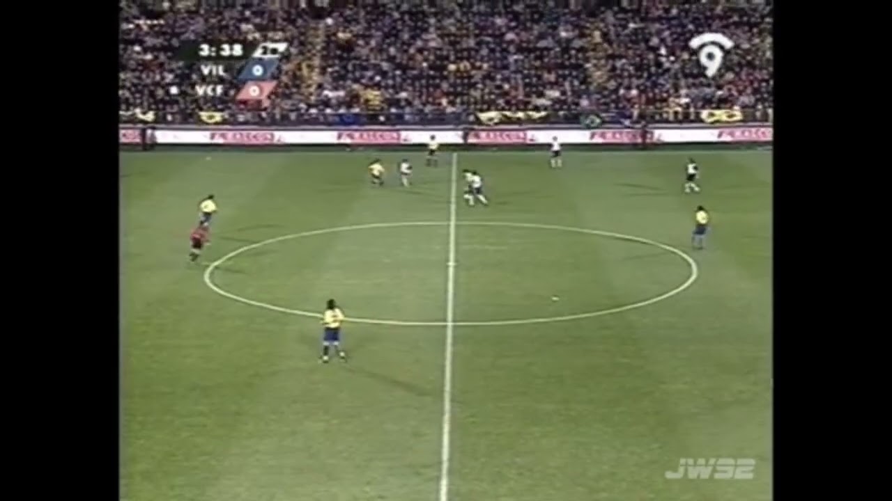 Riquelme vs Valencia (Semifinal Copa UEFA 2003/2004 - Ida)