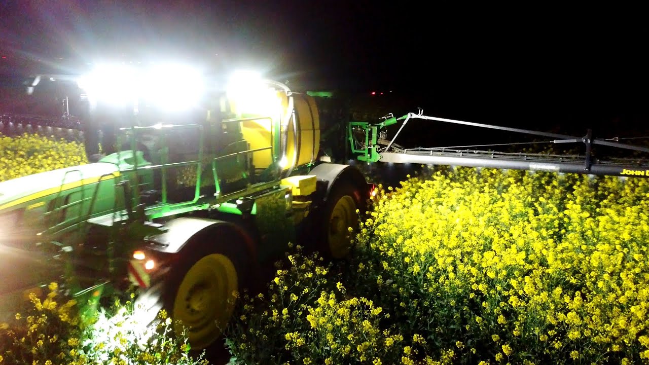 Traitement dans le Colza 2022 Chez François| John Deere R4150i en Vendée