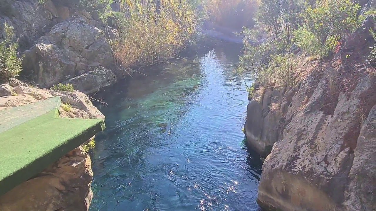 Les Fonts d'Algar -wodospady Hiszpania prowincja Alicante. 18 Styczeń 2021