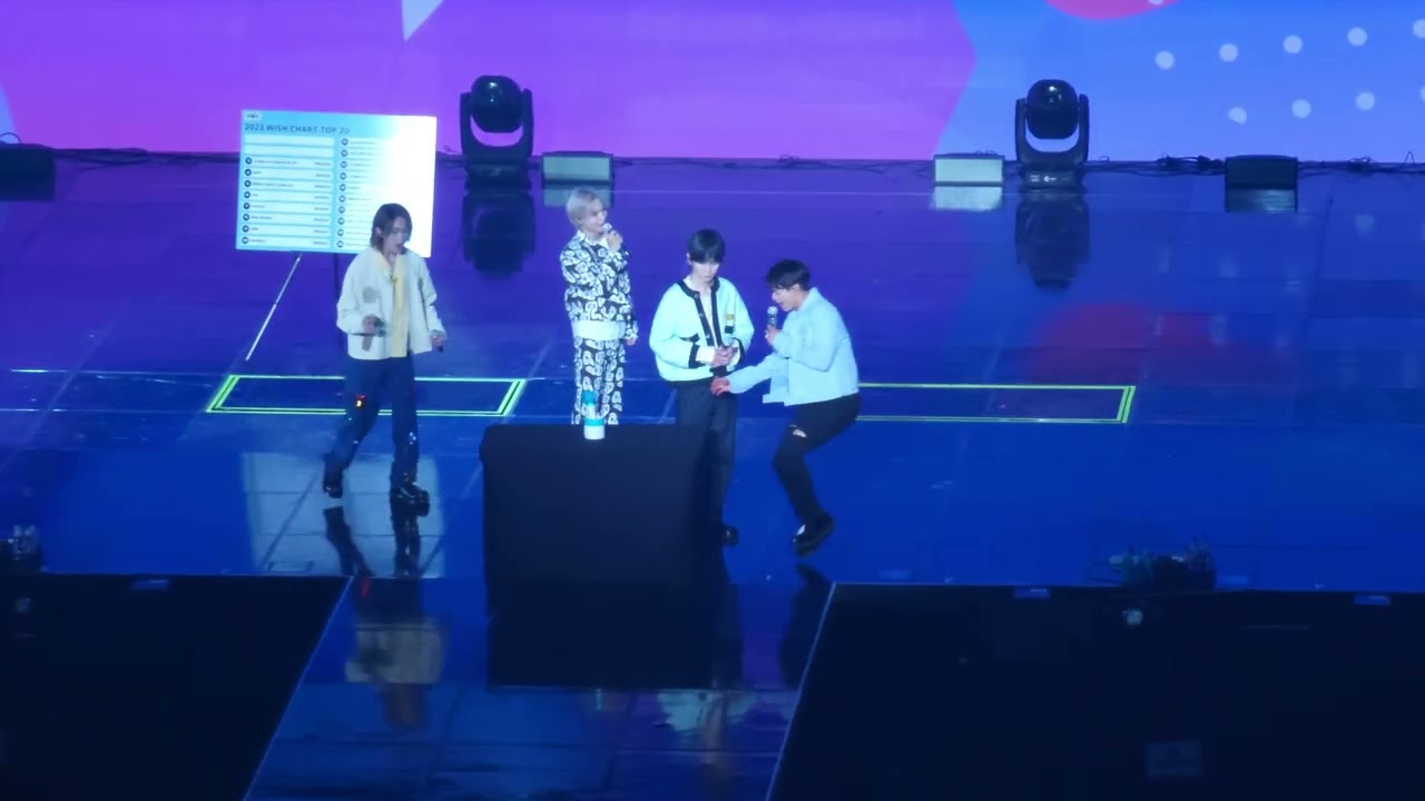 SHINee Fanmeet Day 1 Romeo + Juliette
