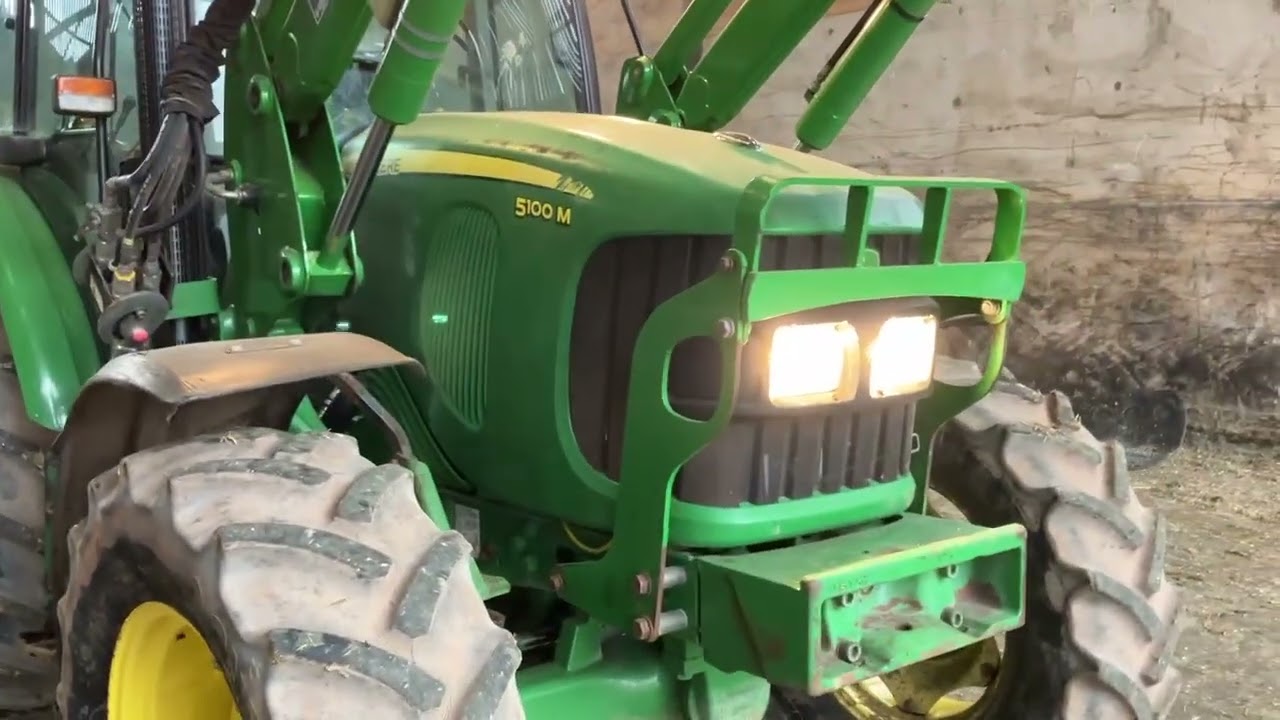 2014 JOHN DEERE 5100M 4WD TRACTOR