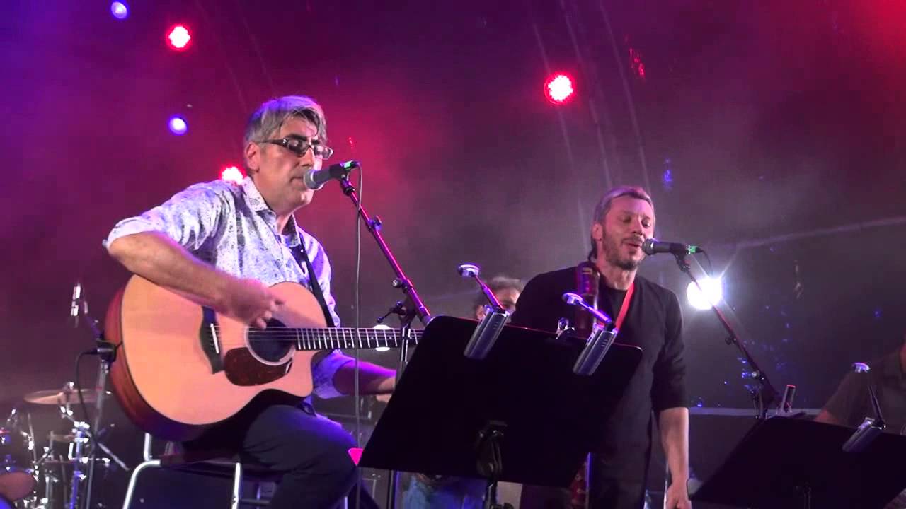 Θέμεθλο - Διάφανα Κρίνα & Αλκίνοος Ιωαννίδης  / Τεχνόπολις 2015