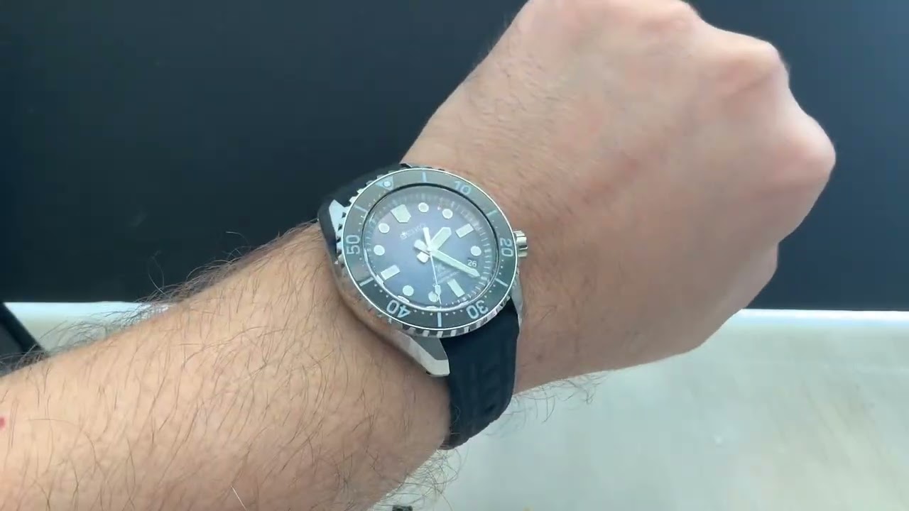 Распаковка дайверских часов Seiko Prospex Limited Edition SLA055