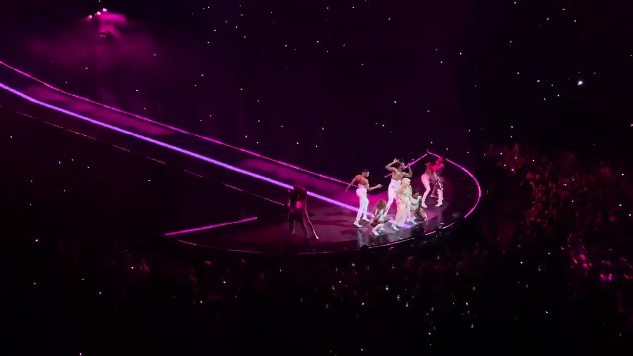 Lady Gaga - LoveGame - Alejandro | Mayhem Ball Toronto