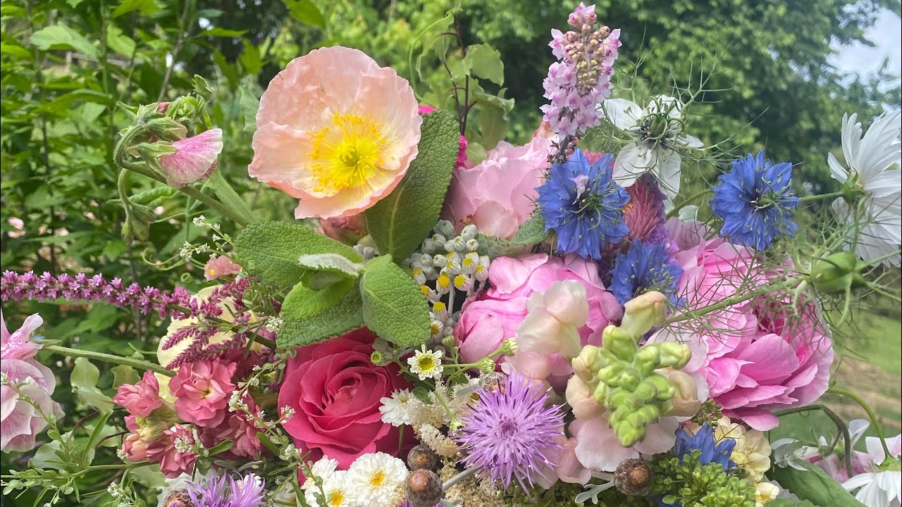 How to create a wildflower wedding