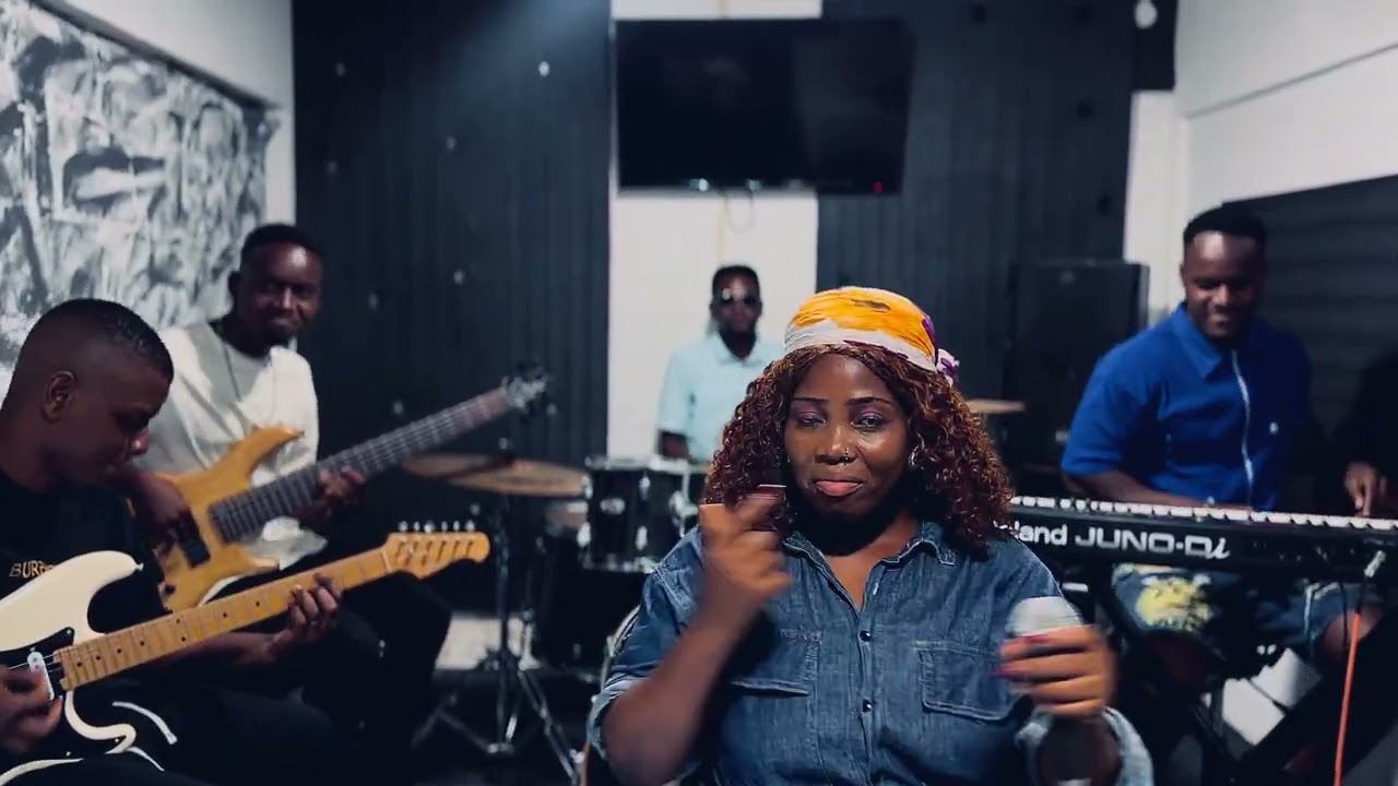 Banda The PROJECT: TETEMERA Live performance 
