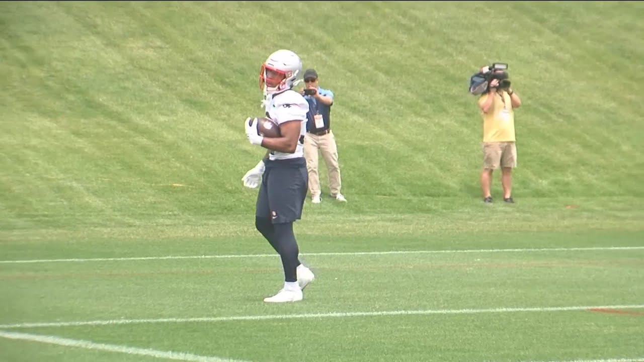 Former Hopewell standout TreVeyon Henderson signs contract with New England Patriots
