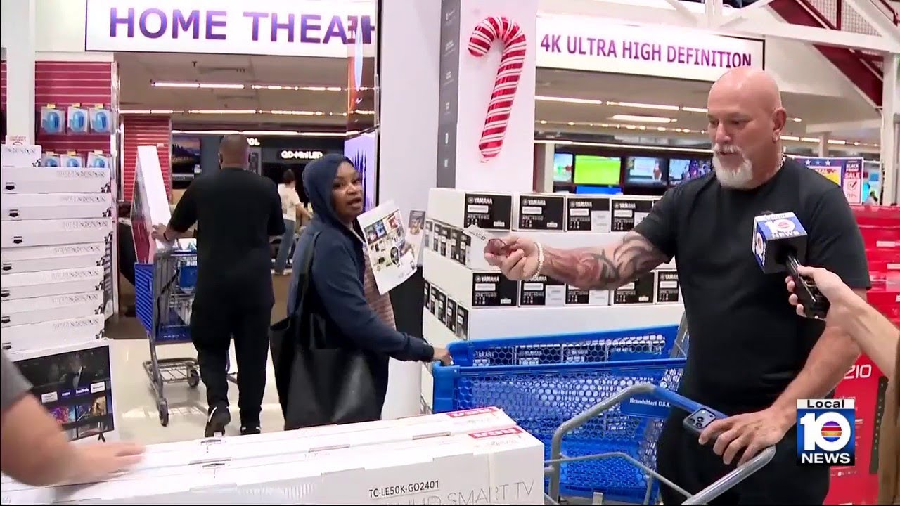 Bargain hunters start Black Friday shopping on Thanksgiving
