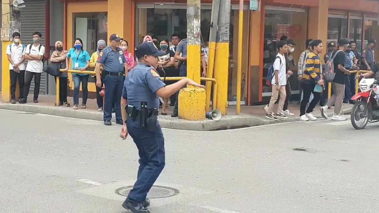 Dancing Traffic Police of PSFTP CLASS 2022-01 &ldquo;HINAGIBAN&rdquo;