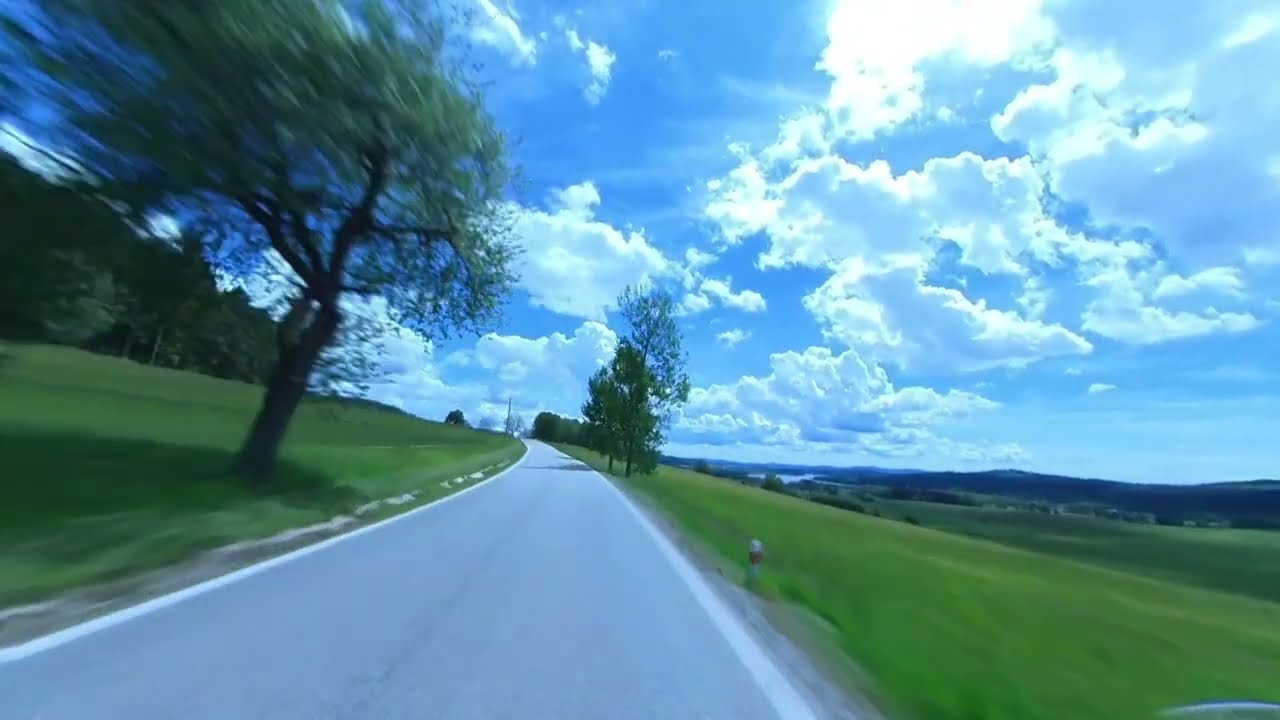 Der Lipno Stausee mit dem Motorrad