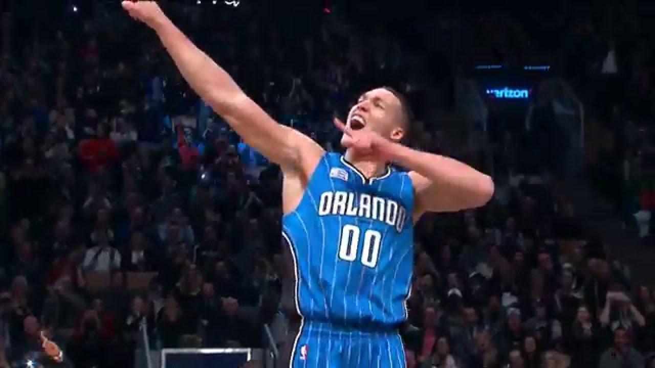 Aaron Gordon Between-the-Legs, Over the Mascot Dunk