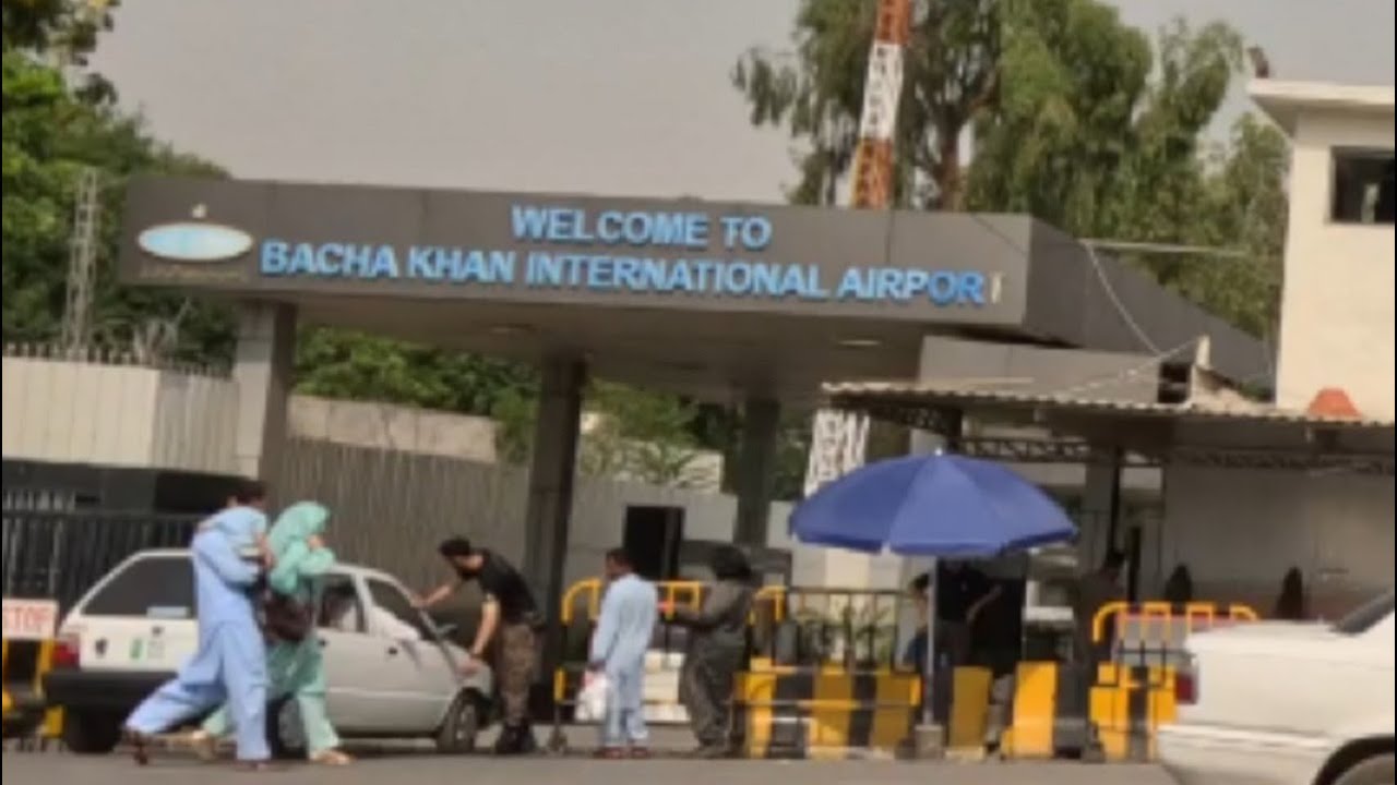 Peshawar Airport New Terminal Arrival Guide: Bus, Immigration, Luggage & Security Tips 🇵🇰