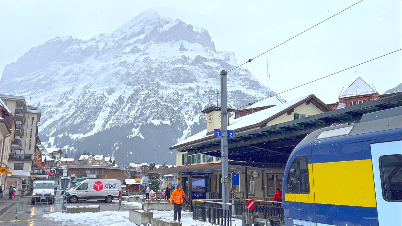 Grindelwald Switzerland Snowfall Walk 2026 ❄️ 🌨 🏔 🇨🇭
