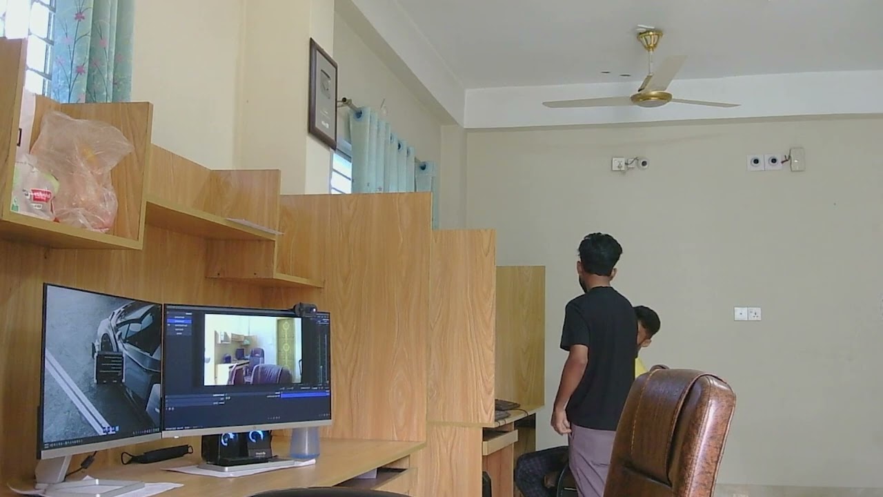 একদম হাসির মুহূর্ত।