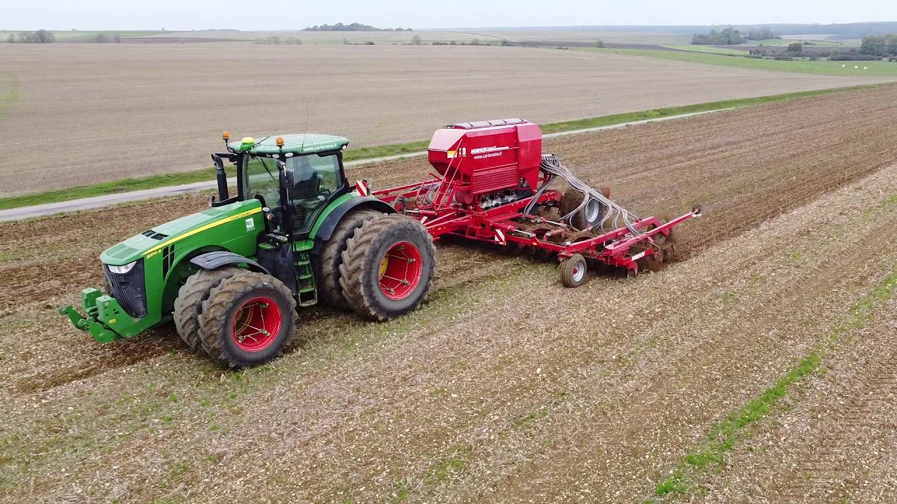 JOHN DEERE 8370R et HORSCH PRONTO 9 nt