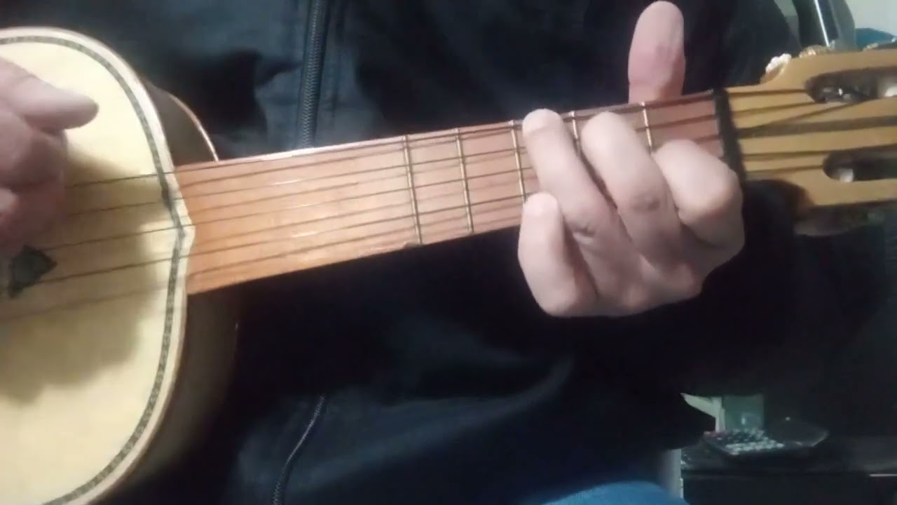 VIHUELA       COMO  TOCAR     