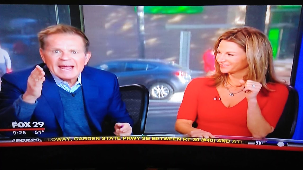 😍Fox 29's Mike Jerrick Loves the Hallmark Channel too, Ladies!!😍