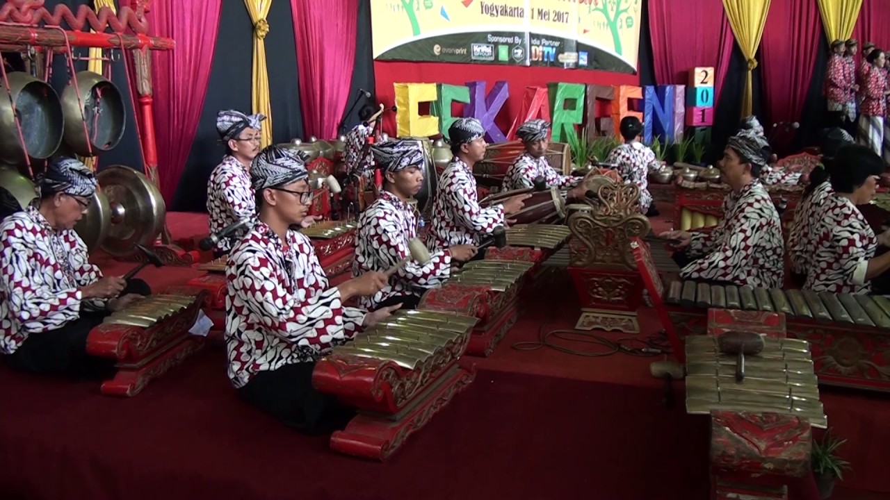 Asung Katentreman - Paroki Hati Kudus Yesus Sukoharjo @Festival SEKAR GENI 2017
