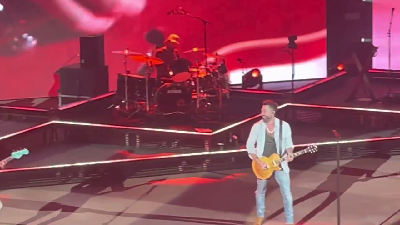Old Dominion (2023 Red Rocks Night 1) - Break Up With Him