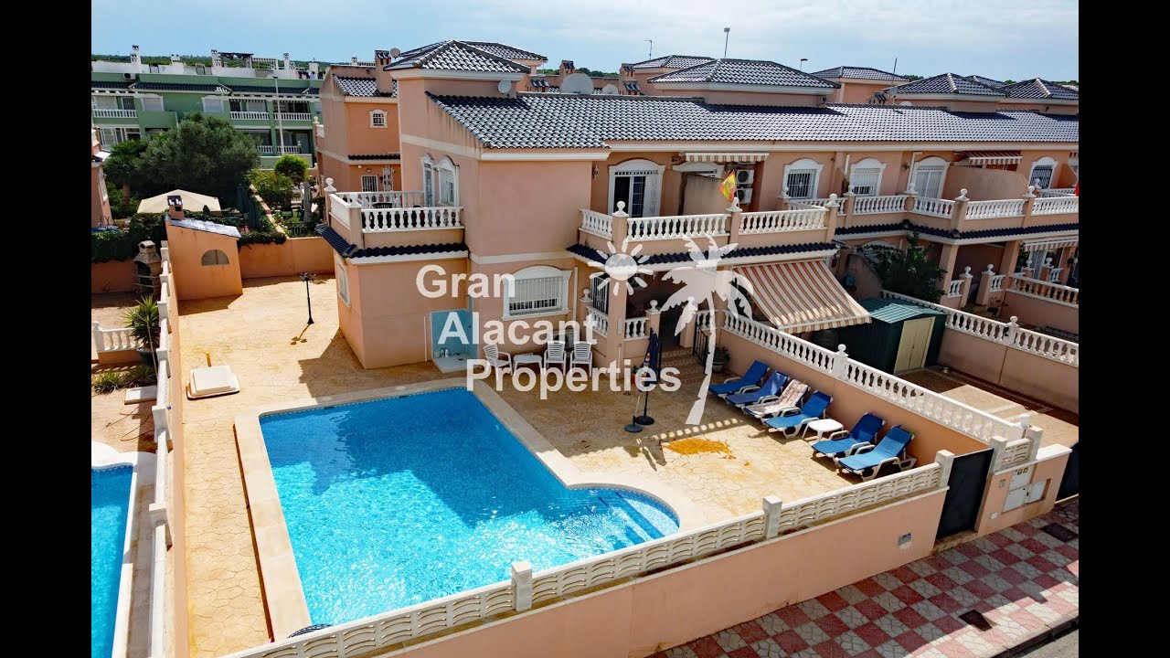 GRAN ALACANT PROPERTIES REF 10477 Sunny semidetached house with private pool in Puerto Marino