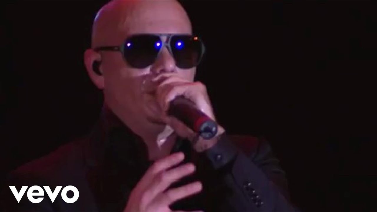 Pitbull - Shut It Down (VEVO LIVE! Carnival 2012: Salvador, Brazil)