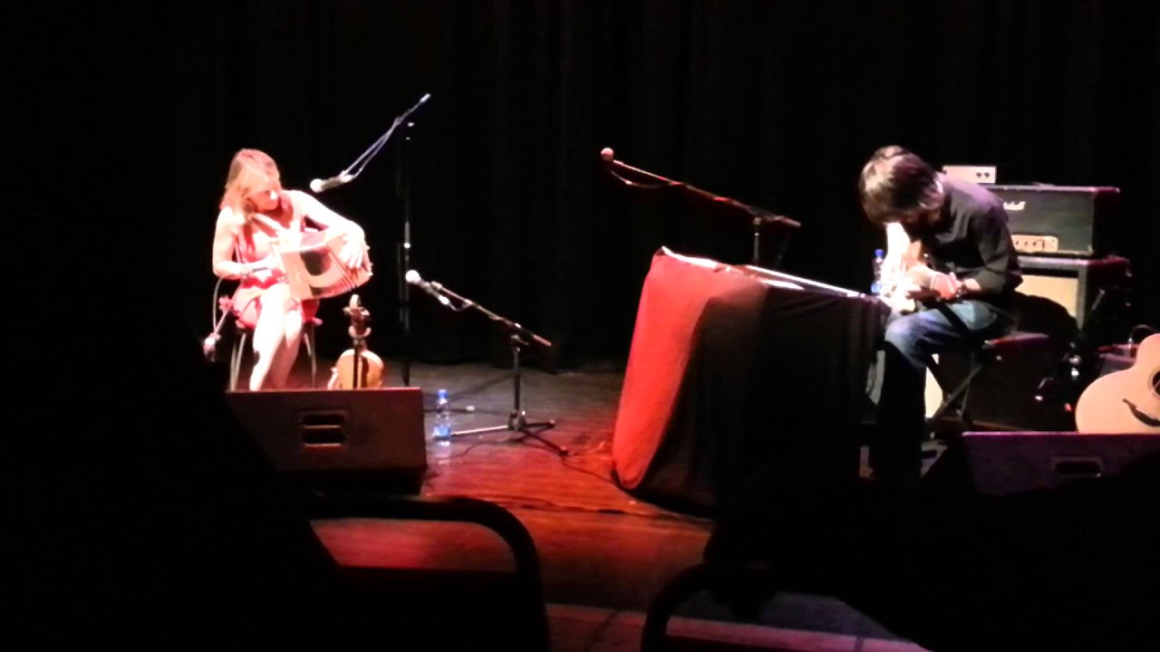 Sharon Shannon & Alan Connor playing Cavan Potholes.