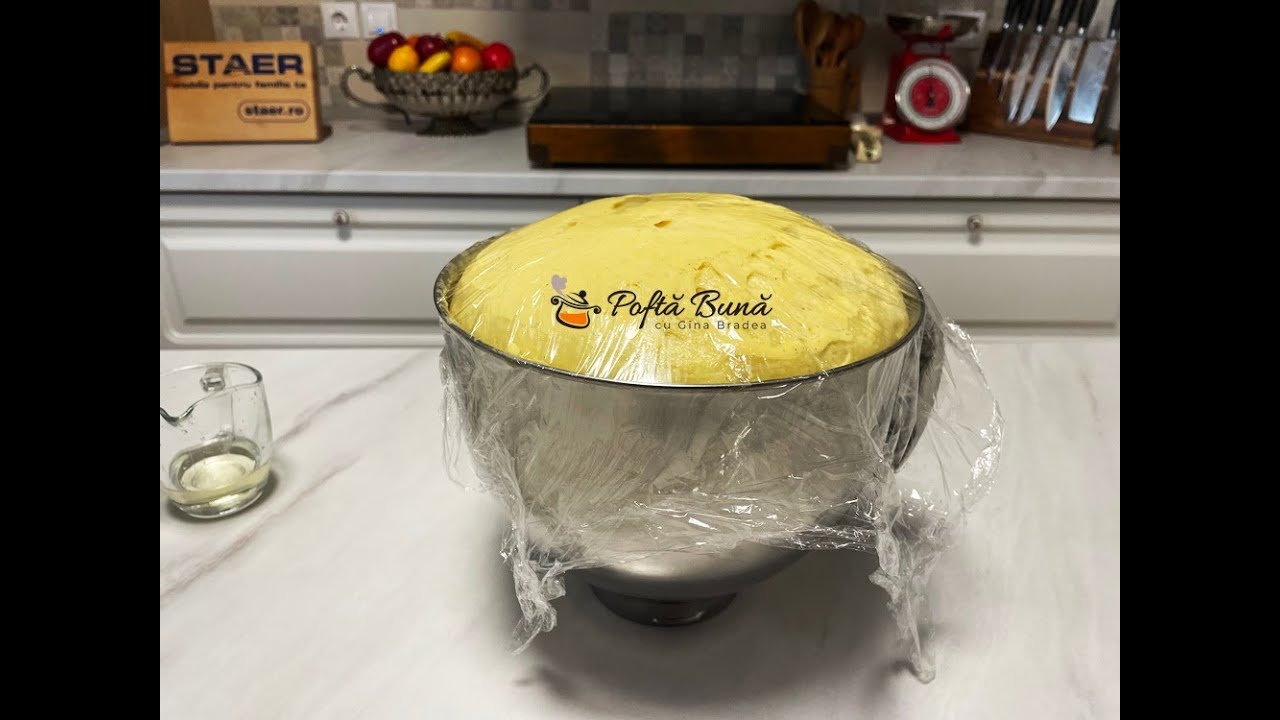 Aluat de post cu suc de portocale pufos si aromat pentru cozonac, mucenici, gogosi, cornuri, gogosi