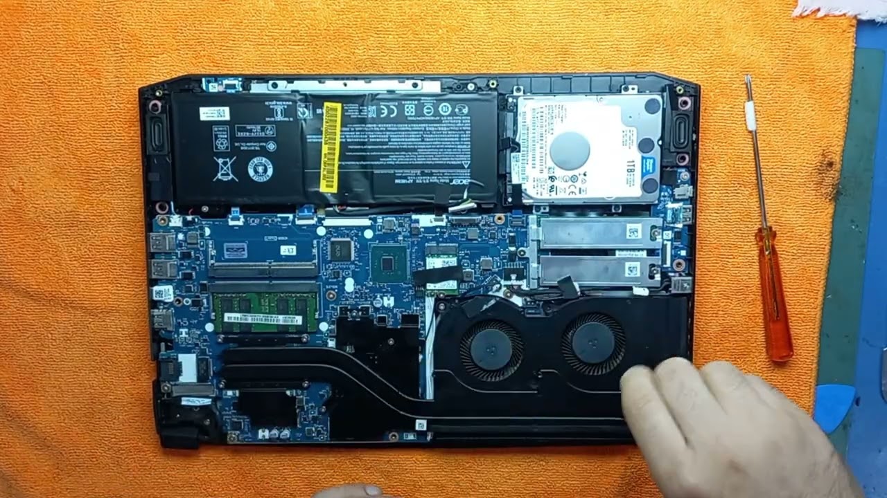 Desmontagem Limpeza Troca de Pasta Termica e Formatação Acer Nitro 5 An515-54