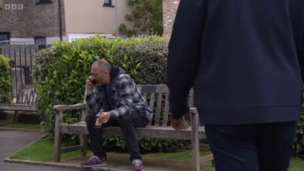 EastEnders- Harvey sticks up for Ross as he gets drunk (16th October 2025)