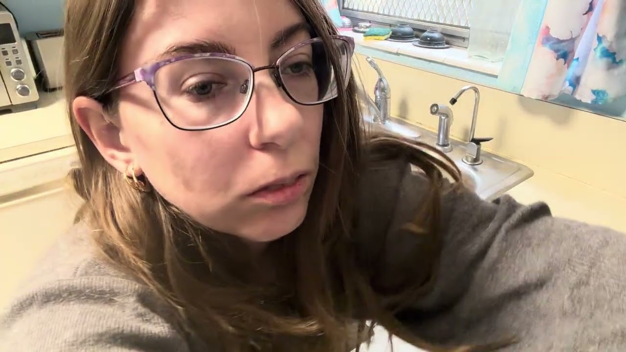 ASMR! Cleaning Vlog!🧽🧼🦠Cleaning The Kitchen! 
