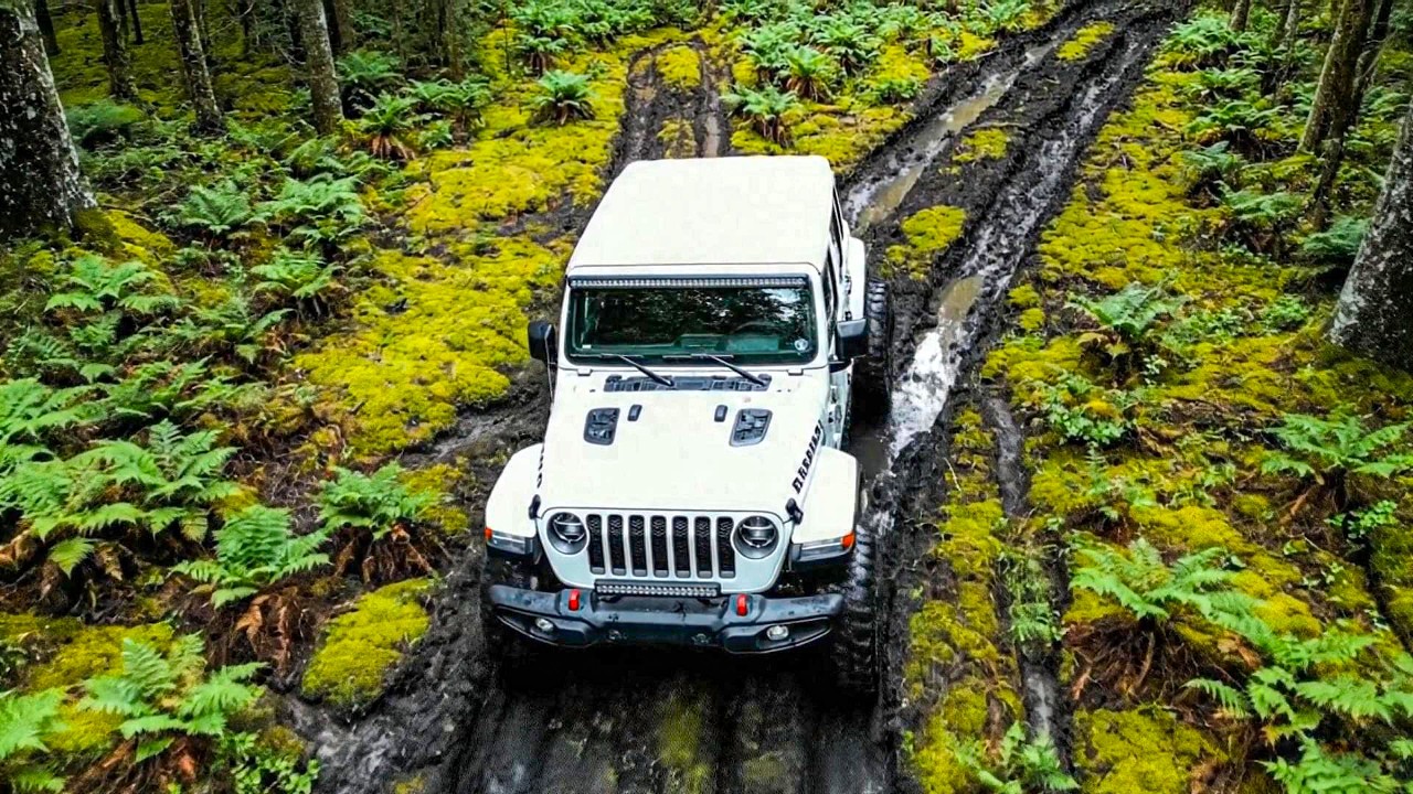 7,000lb V8 Jeep Testing 392 Torque and Solid Axle Physics
