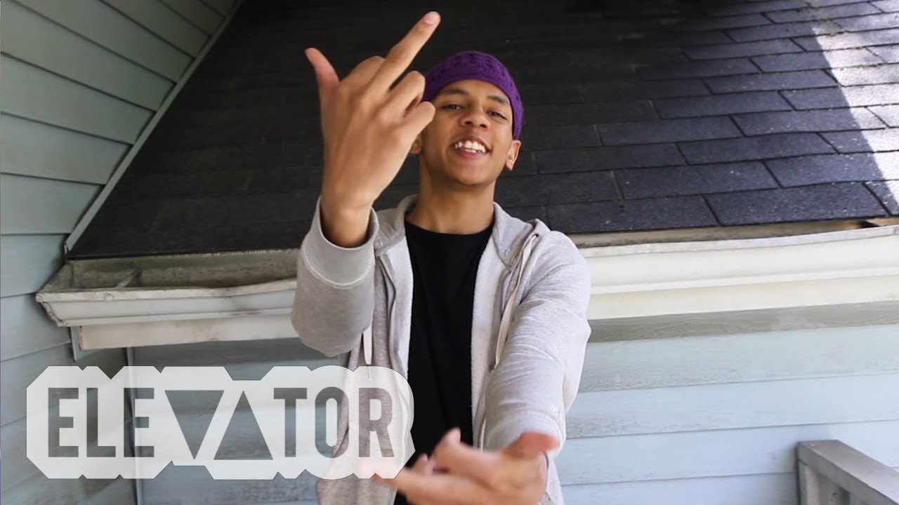 Youngg Kobe - Hit A Play (Official Music Video)