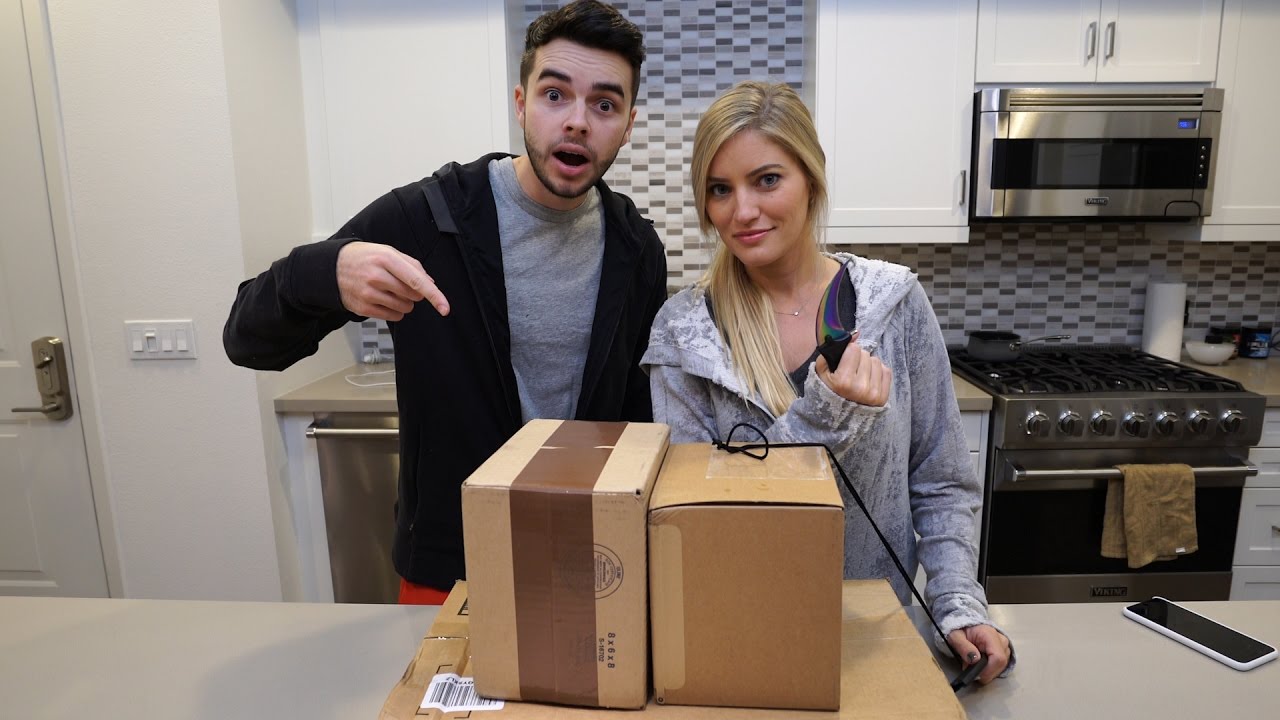 UNBOXING COOL NEW STUFF WITH iJustine!