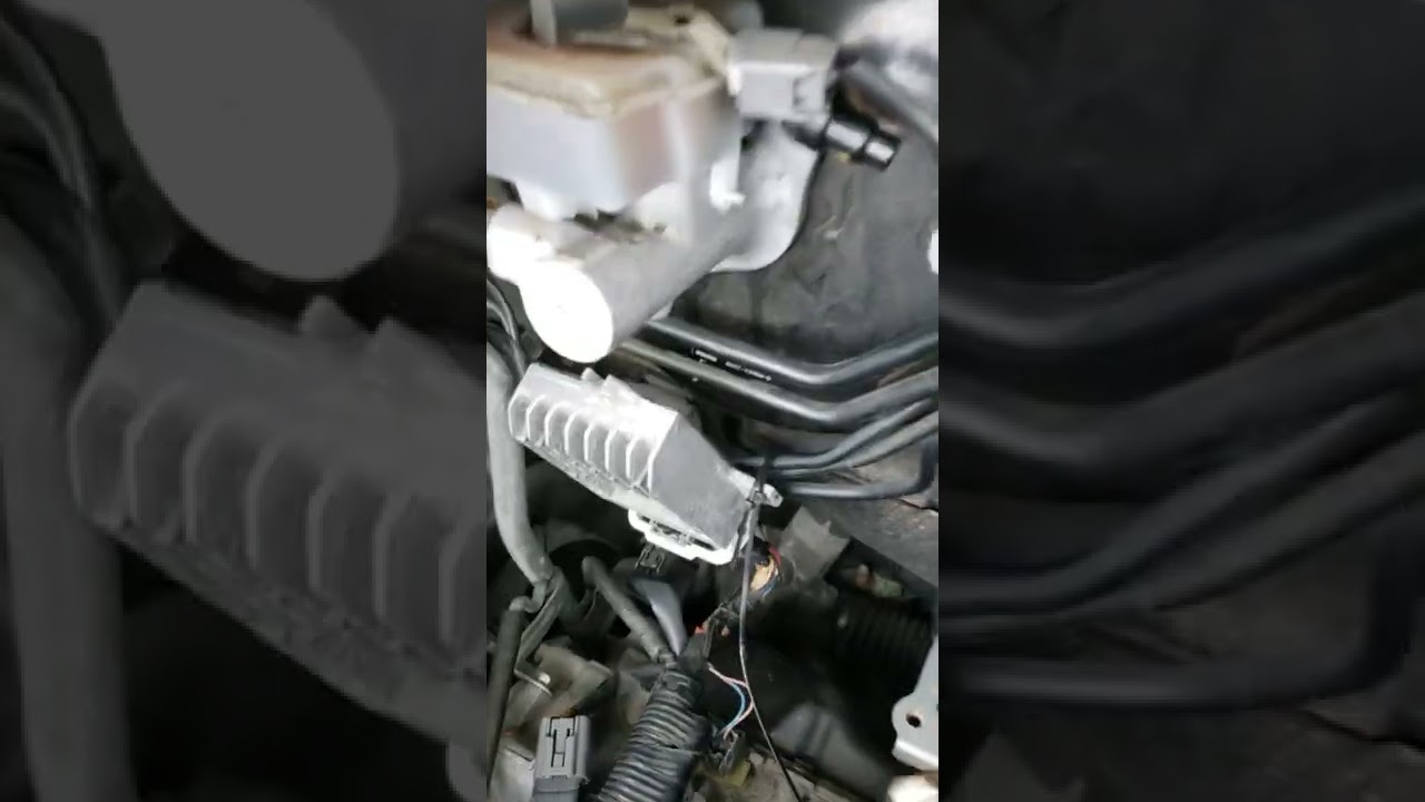 mazda 3 at light, problem. fix