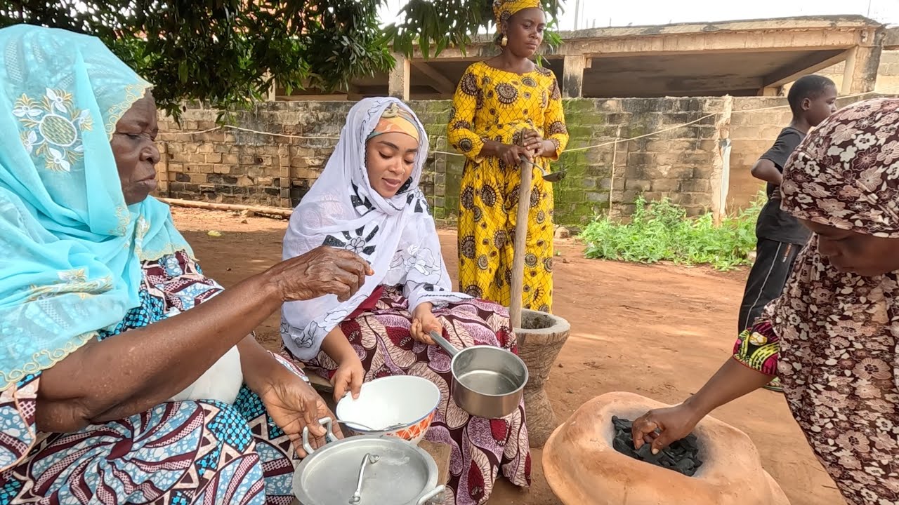 African village life in Togo/ cooking BAOBAB LEAVES SOUP with TUO ZAAFI the authentic way
