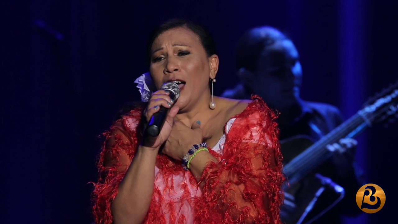 Mar&iacute;a Victoria Rodr&iacute;guez- Llanto de la&uacute;d (Live)